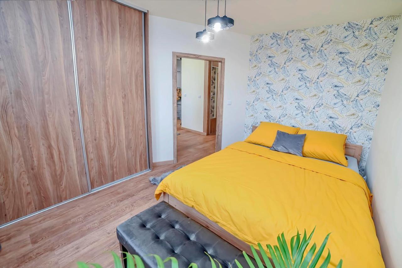 Apartament Na Zlotej Podkowie Apartment Glogow  Bagian luar foto
